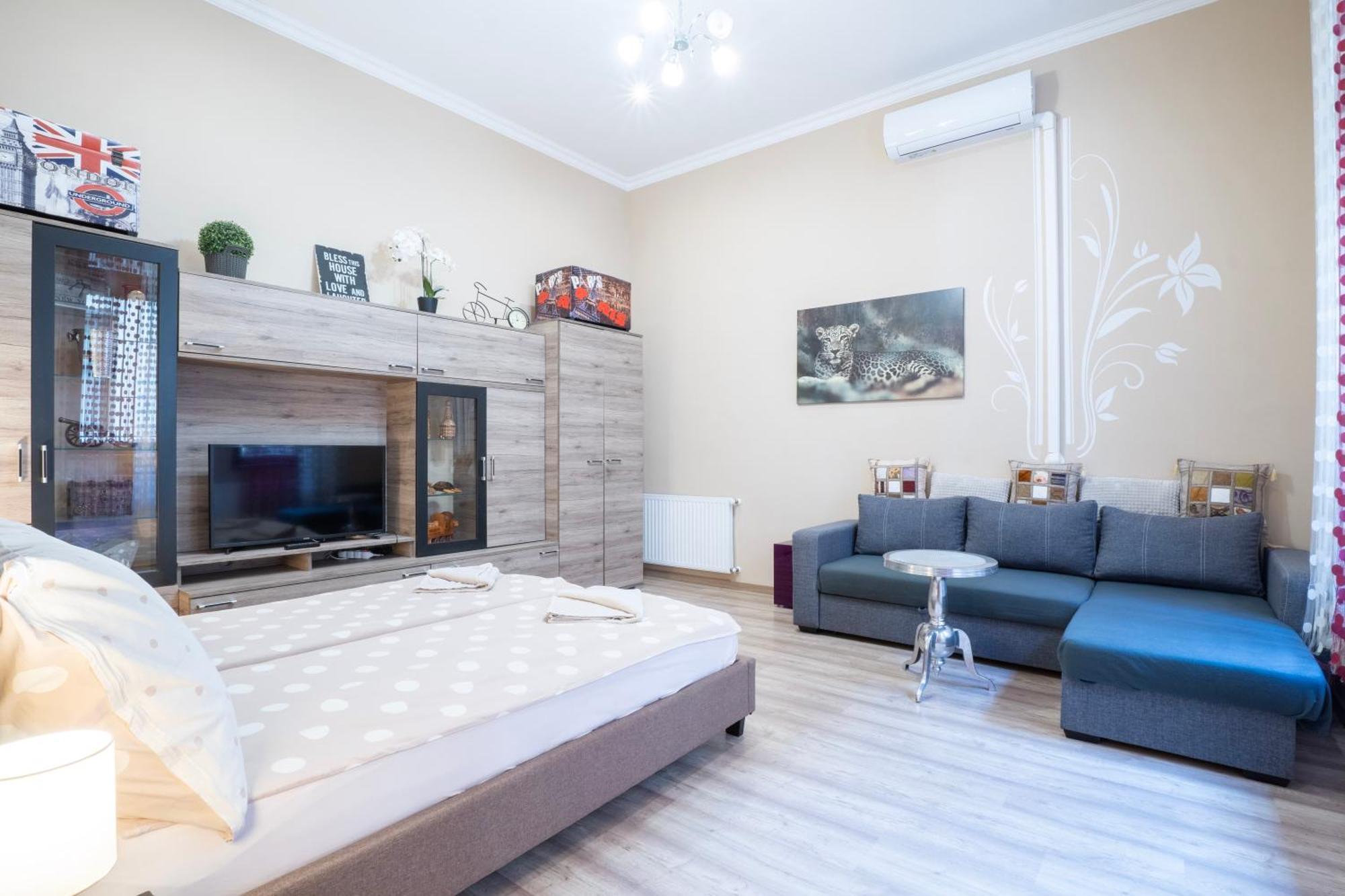Apartment Near Opera In Downtown Budapest Eksteriør billede