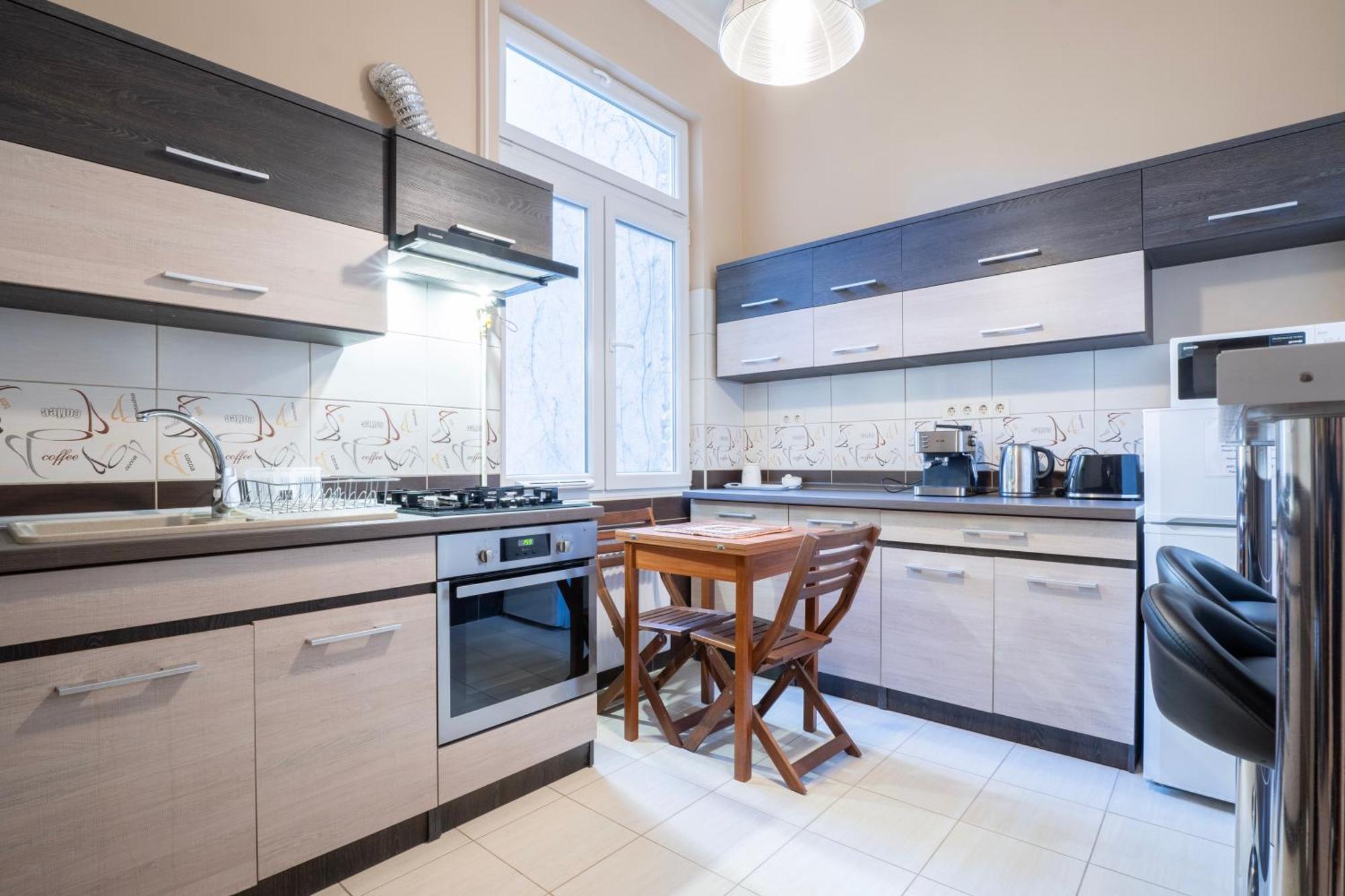 Apartment Near Opera In Downtown Budapest Eksteriør billede